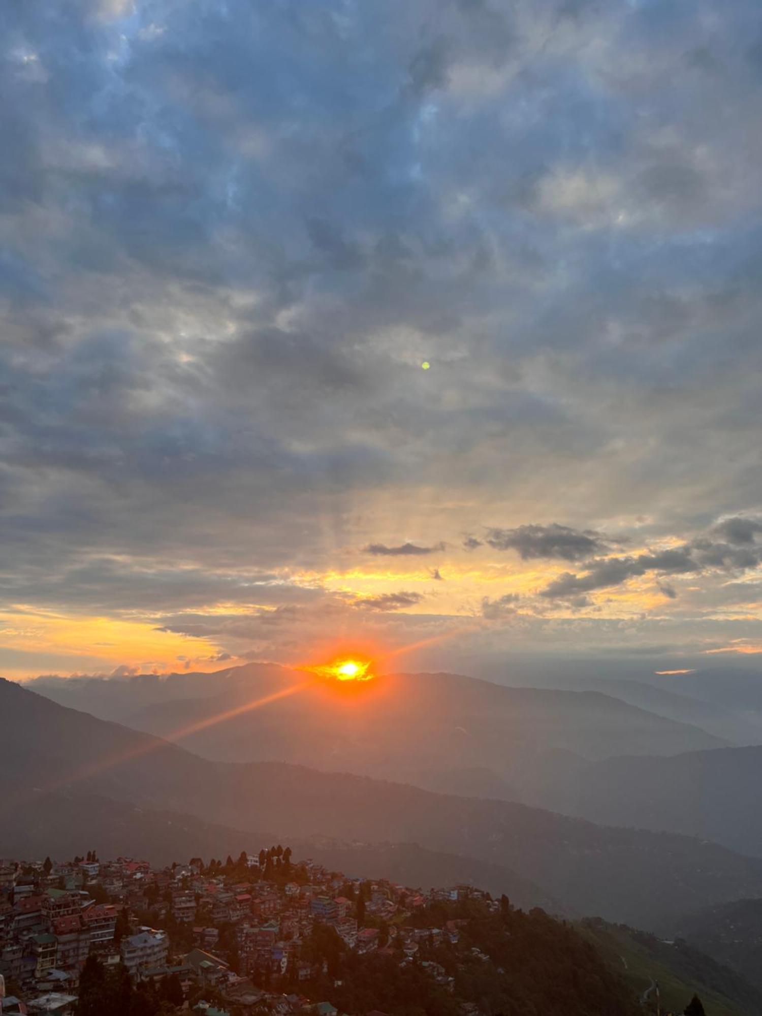 Eagle'S Nest Homestay Darjeeling  Luaran gambar